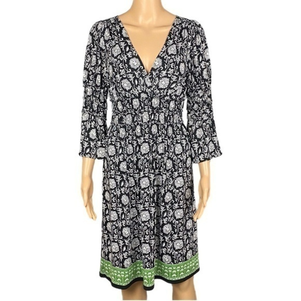 MAX STUDIO black & ivory  surplice dress with shirred waist/sleeves. Medium. EUC